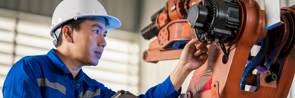 illustratieve-foto-net-in-dienst-man-machine